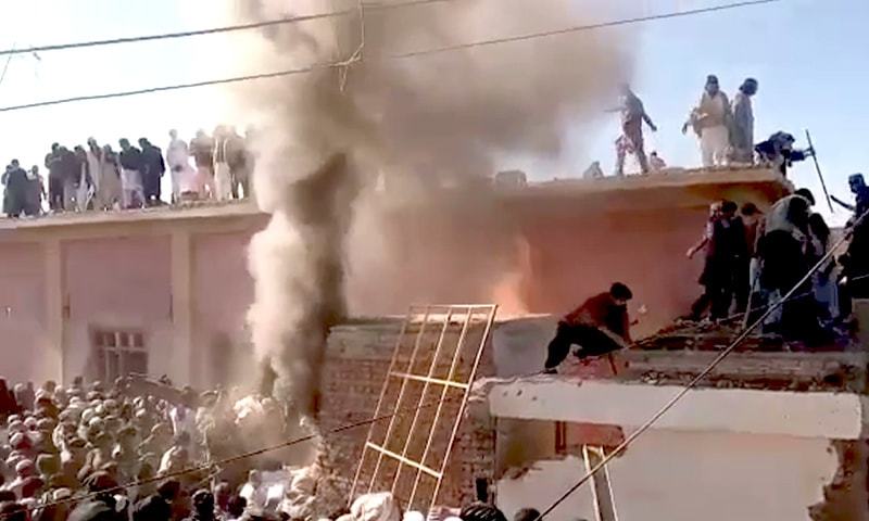 mob-burns-down-hindu-temple-dailyrapid-dailyrapidnews-vandalizes-shrine-karak-kpk-pakistan