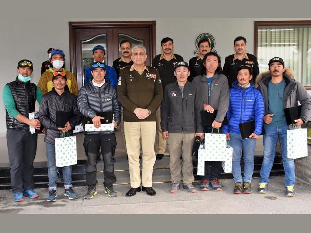 Gen Qamar felicitates Nepalese climbers on first winter K2 ascent