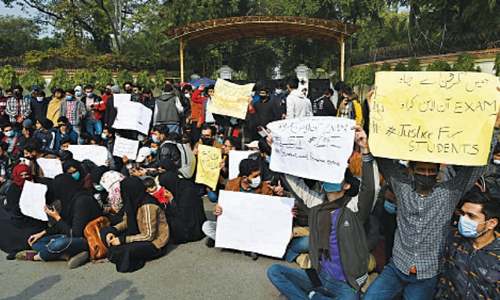 rapid-news-rapidnews-Cases-registered-against-500-student-protesters-in-Lahore-dailyrapidnews