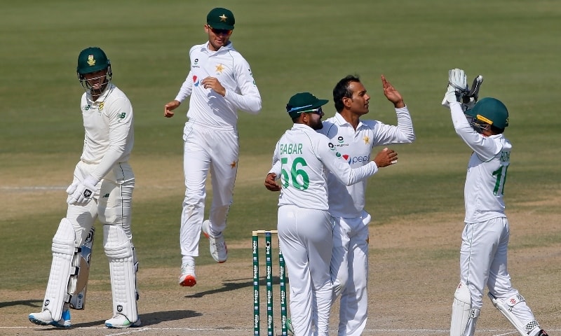 rapid-news-rapidnews-South-Africa-out-for-245-Pakistan-need-88-to-win-first-Test-dailyrapidnews