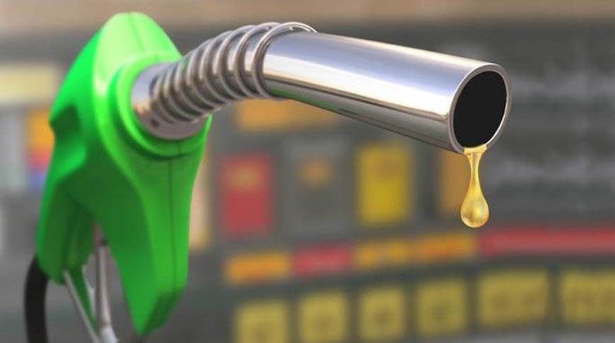 rapidnews-rapid-news-Petrol-price-in-Pakistan-goes-up-by-Rs2.70-for-February