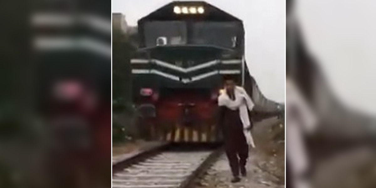 rawalpindi-youngster-hit-to-death-by-train-while-shooting-tiktok-video-video-rapidnews-rapid-news-dailyrapidnews