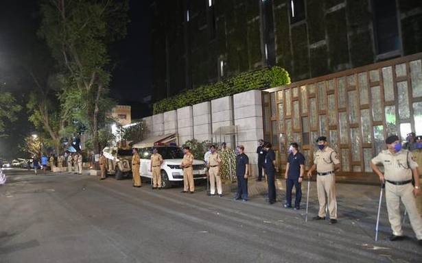 Suspicious-vehicle-with-explosives-found-near-Mukesh-Ambani-Mumbai-residence-rapidnews-rapid-news