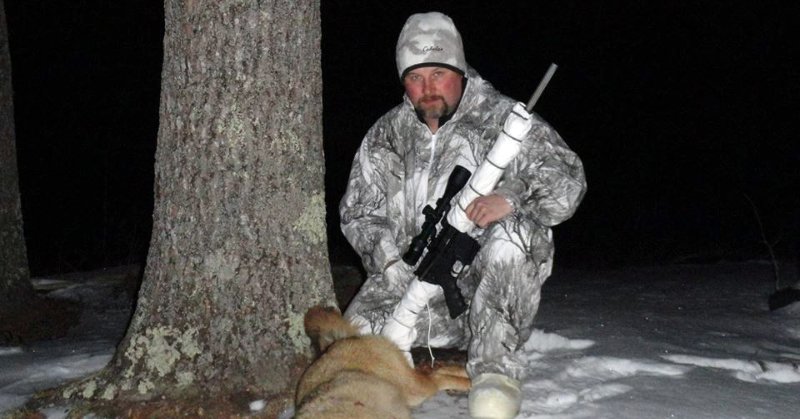 george-sodergren-coyote-Sick-photos-of-slaughtered-foxes-emerge-from-barbaric-Texas-hunt-with-cash-prizes-dailyrapid-rapidnews-dailyrapidnews