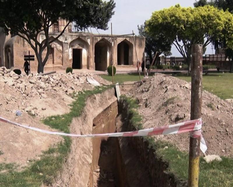 400-year-old tunnel discovered in Shahi Qila