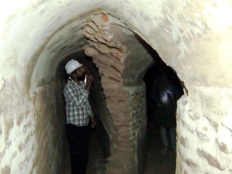 400-year-old-tunnel-found-at-Lahore-Fort-during-restoration-work-rapidnews