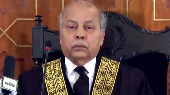 Chief Justice Gulzar Ahmed unhurt in crash near Rashakai