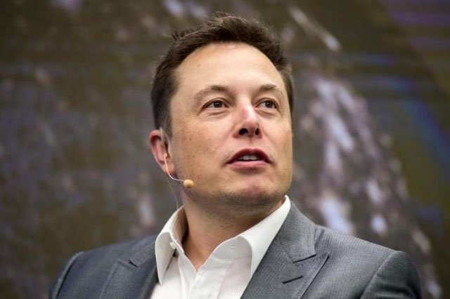 Tesla investor sues Musk, claims tweets violate SEC settlement
