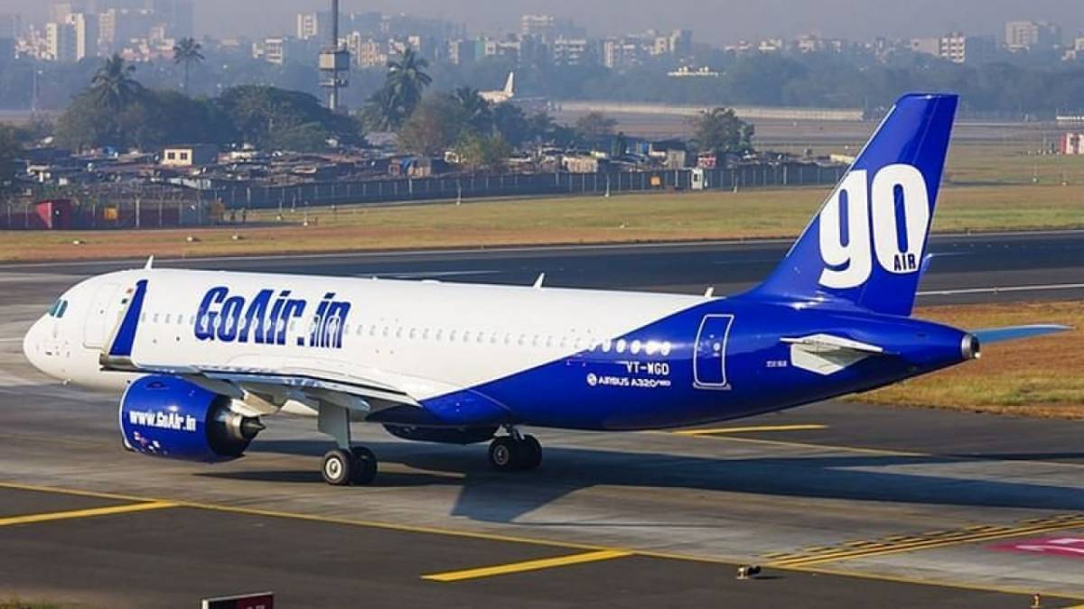new-delhi-bound-indian-plane-makes-emergency-landing-at-karachi-airport-Indian-passenger-plane-makes-emergency-landing-at-Karachi-airport-rapidnews-rapid-news