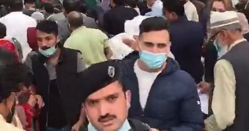 Chaotic scenes unfold at Islamabad Airport as hundreds desperately rush to reach UK before 4am deadline