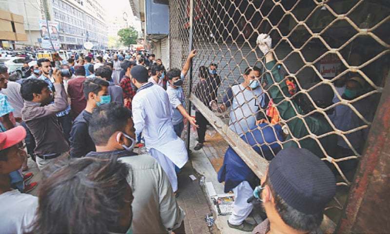 Amid-coronavirus-surge-authorities-consider-imposing-complete-lockdown-in-Lahore-rapidnews-dailyrapid