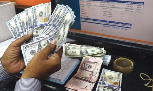 Pakistan’s overseas remittances exceed $2bn for 10th straight month