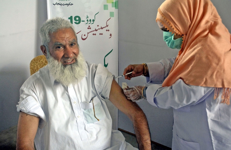 Punjab coronavirus vaccination centres to operate in two shifts during Ramzan