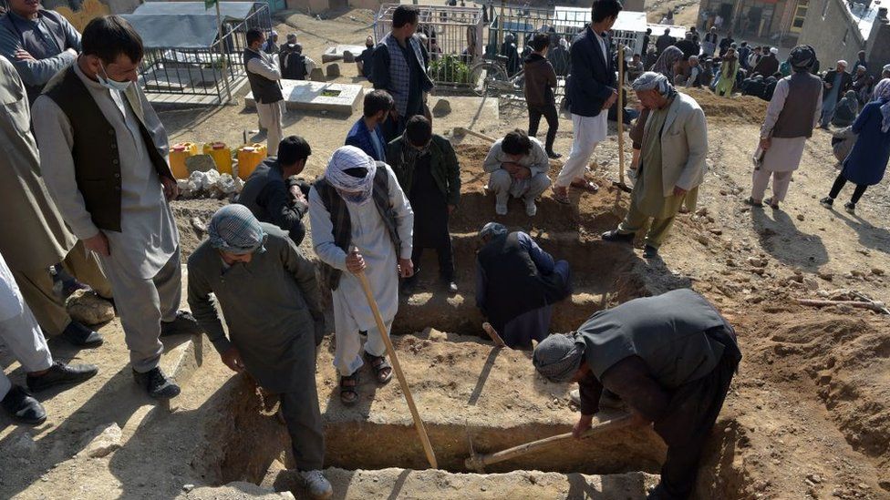 Kabul-attack-Families-bury-schoolchildren-of-blast-that-killed-50-rapidnews-dailyrapid