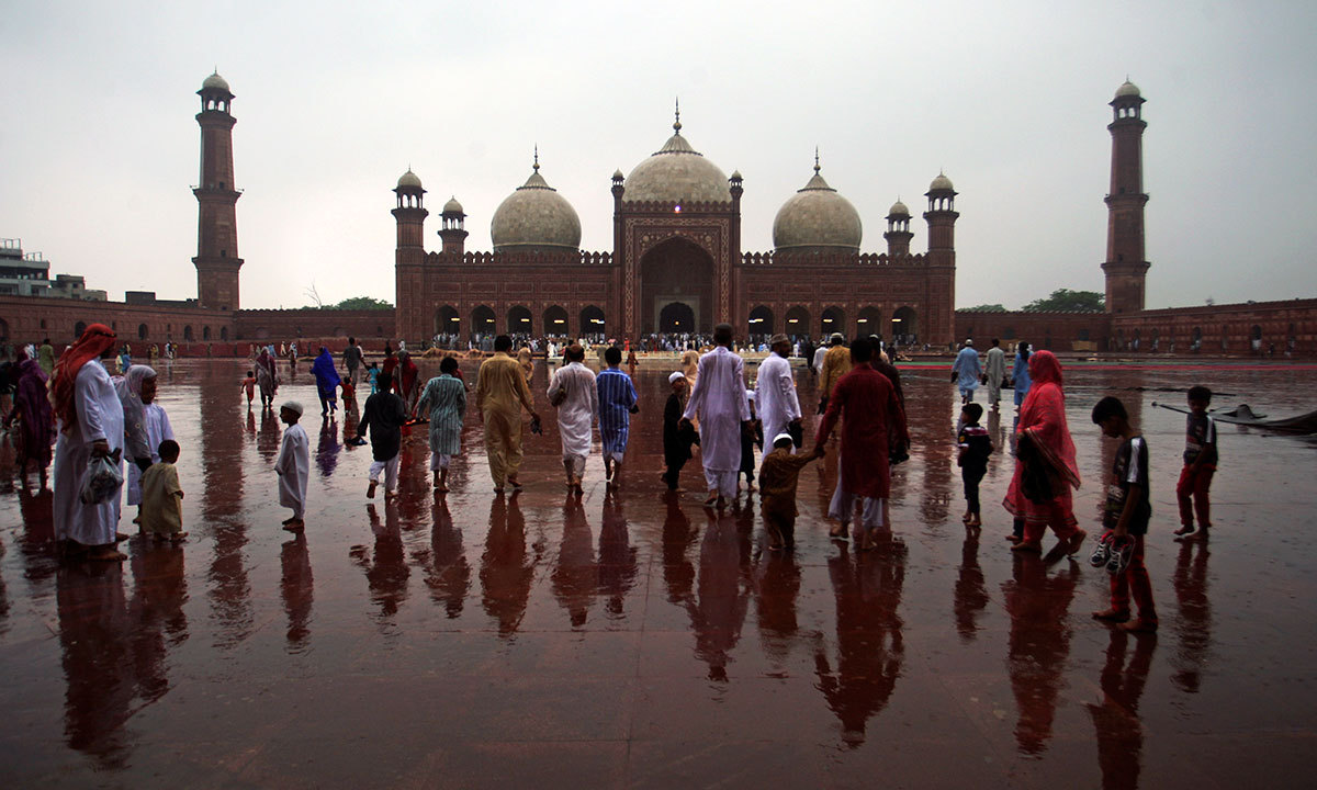 Shehbaz-expected-to-spend-Eidul-Fitr-in-Pakistan-rapidnews