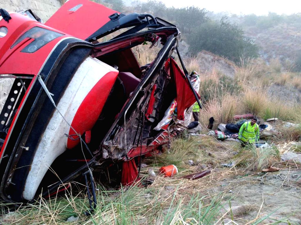 Speeding-passenger-bus-overturns-in-Attock-killing-12-rapidnews