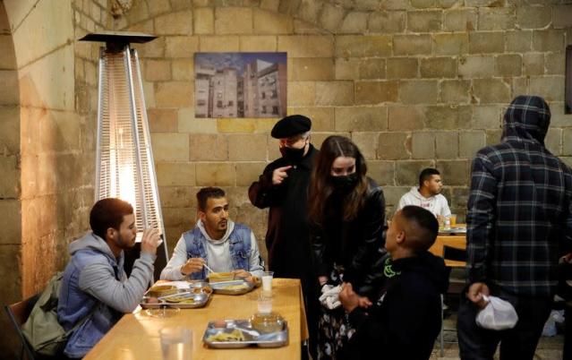 ‘We are all the same’: Barcelona church opens doors to Ramazan dinners