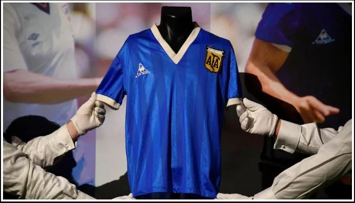 The shirt of Maradona was sold for 7.1 million pounds.