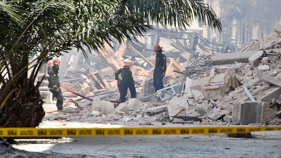People died in a massive explosion at the Saratoga Hotel in Havana.