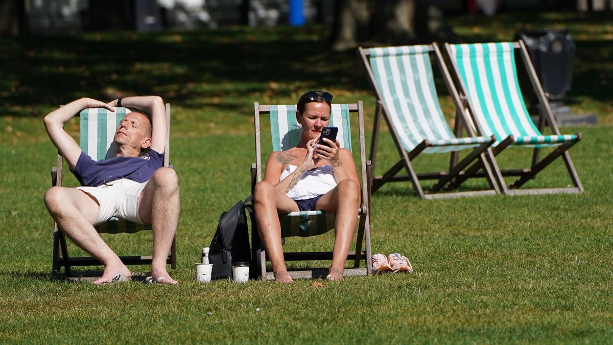 The Met Office predicts an ‘unusual’ heatwave in the UK.