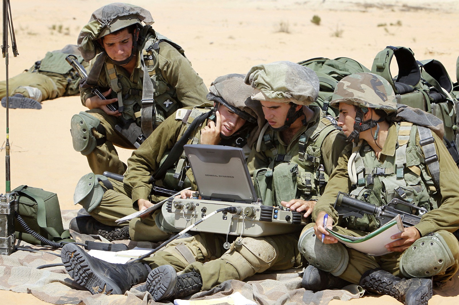 Israeli Army Utilizes Major Tech Giants for Data Storage in Gaza Incursion