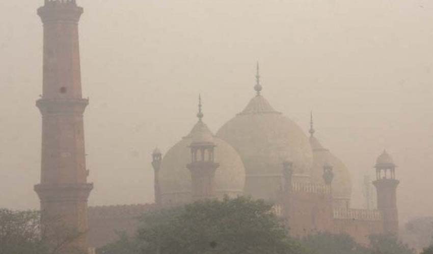 Emergency alert issued in Lahore as smog chokes metropolis enviroment