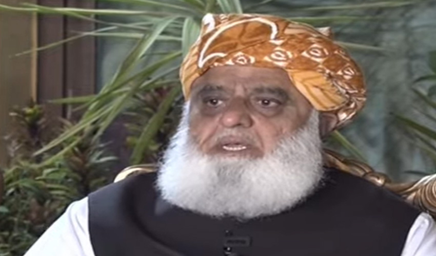 Talks on religious seminaries registration continue between govt, JUI-F