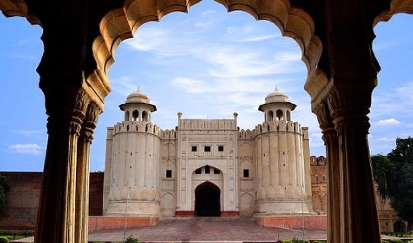 Maryam Nawaz okays tourism plan, launches ‘Magnificent Punjab’ app