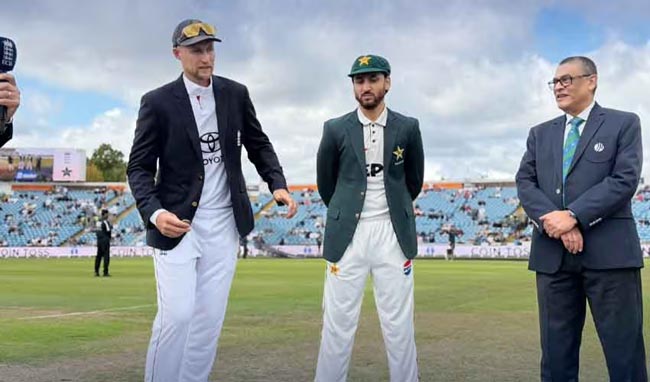 England win toss, elect to bowl against Pakistan in Leeds Test