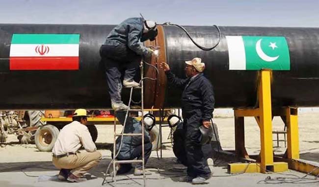 Pakistan, Iran reaffirm $10bn trade target, push for early FTA