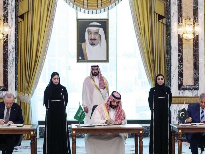 Houthi attacks on Saudi Arabia could trigger Makkah defence pact, warns Pakistan