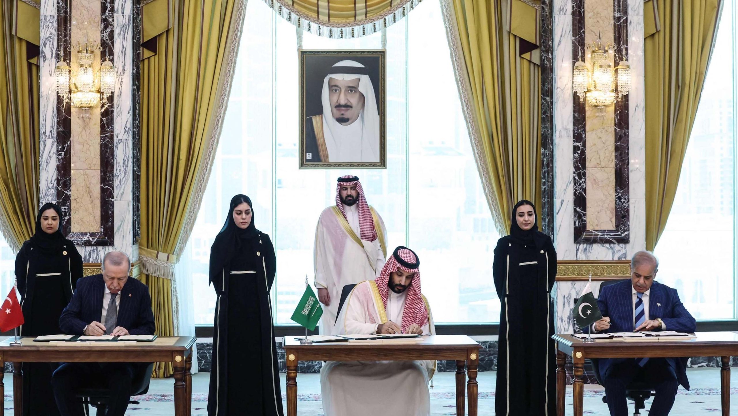 Houthi attacks on Saudi Arabia could trigger Makkah defence pact, warns Pakistan