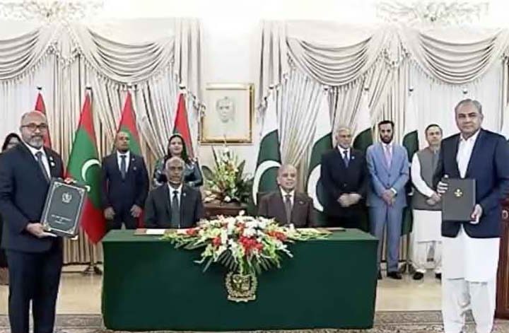 Pakistan, Maldives exchange 20 MoUs to boost trade to $200m