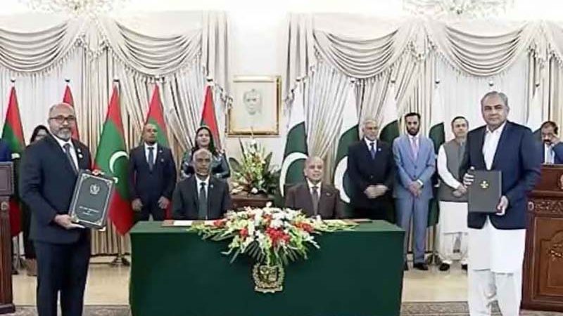Pakistan, Maldives exchange 20 MoUs to boost trade to $200m