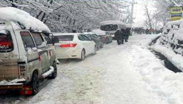 سانحہ مری پر حکومت کو مشکلات کا سامنا