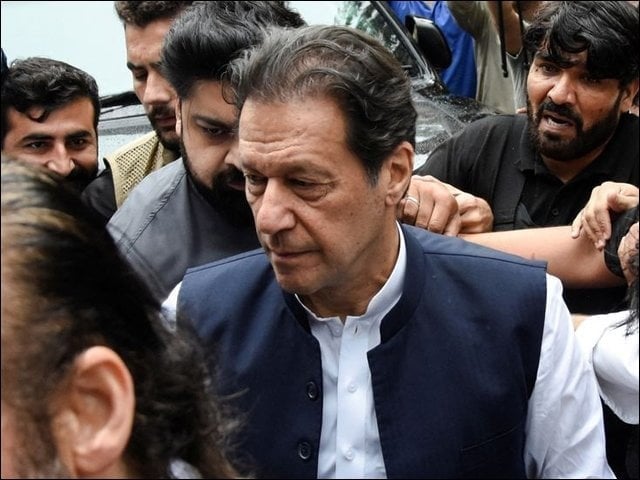 عمران خان کی گرفتاری کیلیے کوئٹہ پولیس ٹیم کی لاہور آمد